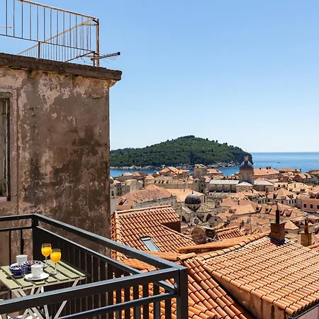 Whispering Views House Old Town Nyaraló