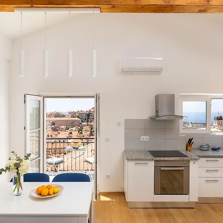 Nyaraló Whispering Views House Old Town