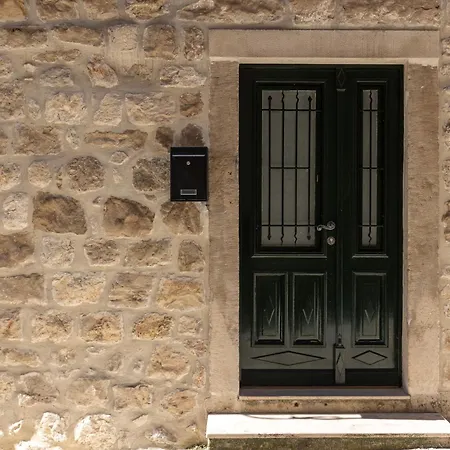 Nyaraló Whispering Views House Old Town *