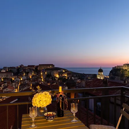 Whispering Views House Old Town