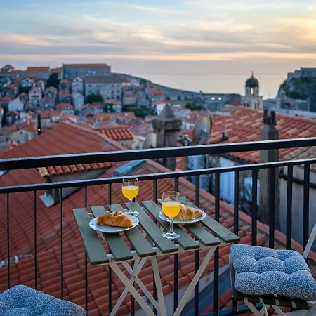 Whispering Views House Old Town *