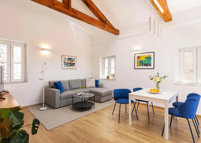 Vakantiehuis Whispering Views House Old Town *