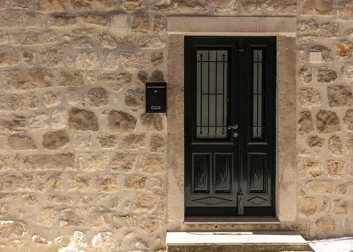 Vakantiehuis Whispering Views House Old Town *