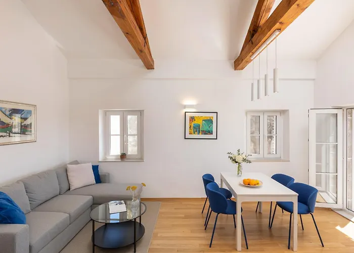 Vakantiehuis Whispering Views House Old Town *