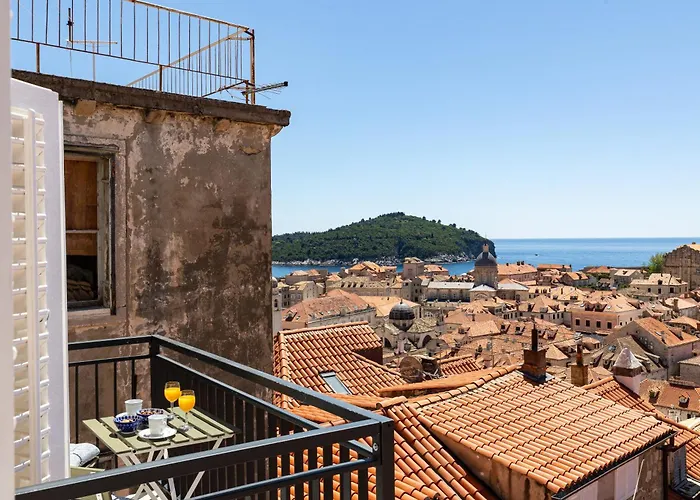 Whispering Views House Old Town 펜션